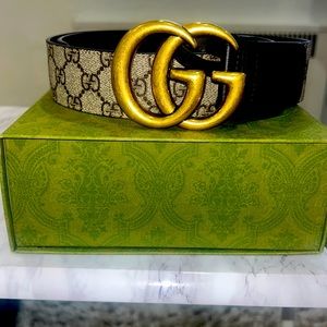 Gucci Black and Beige Belt with Gold GG Buckle